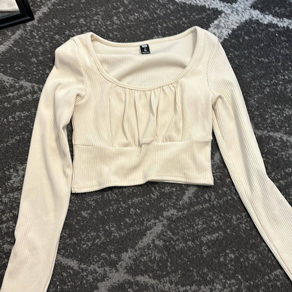 Blushmark Cute Cream Cropped Top, Size Medium